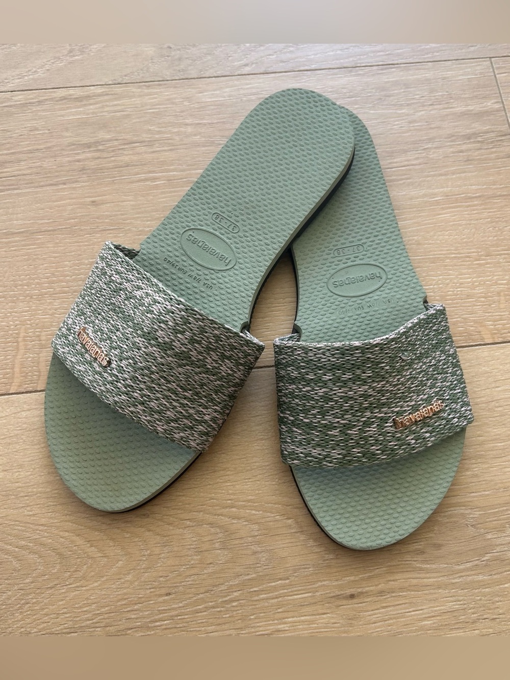 Women's Havaianas You Malta Green Slide Sandals Size 7/8